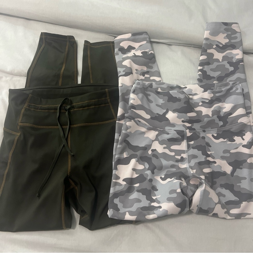 Fabletics Xs Camouflage and Olive Green Leggings